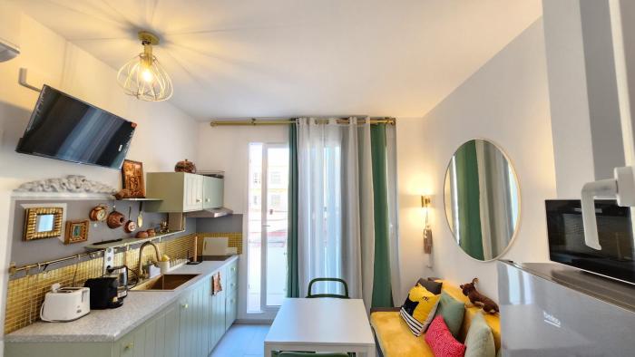 MiroKlimt Malaga 200m from beach
