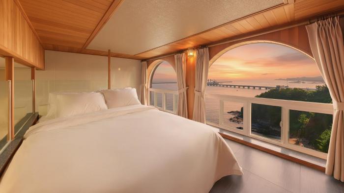 Samcheok Peacehousing Spa Pet Pension