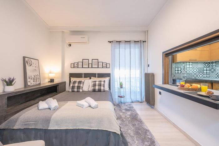 Cozy Seaside Apartment in Aphrodite Bay, Piraeus