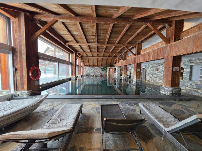 Studio avec terrasse et piscine - Aux Petits Sapins