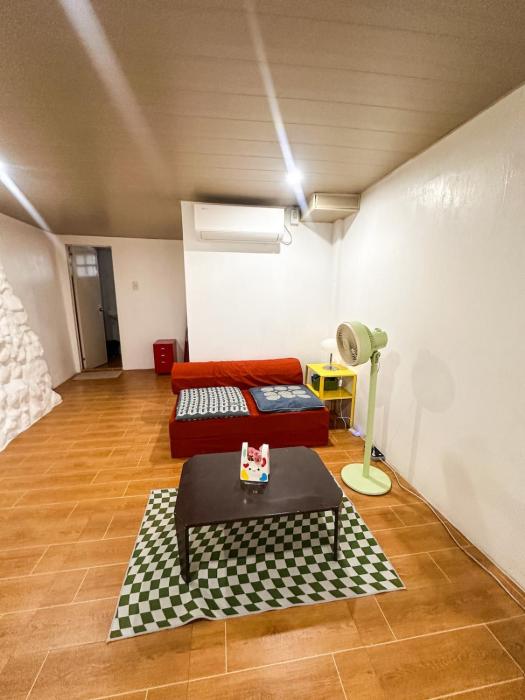 Urbiztondo Stay Near Miryenda & San Juan Surf