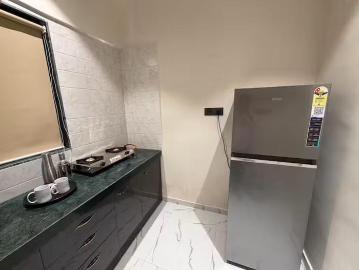 1Bhk Serviced Apartments by Abhibha Stays near Apollo Hospital