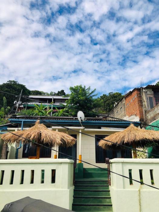 Tropical lake shade villa