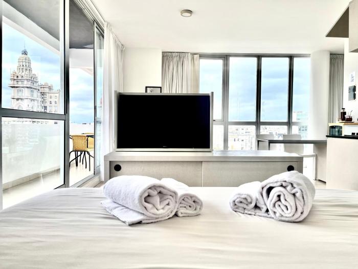 Deluxe Panoramic View at Obelisco