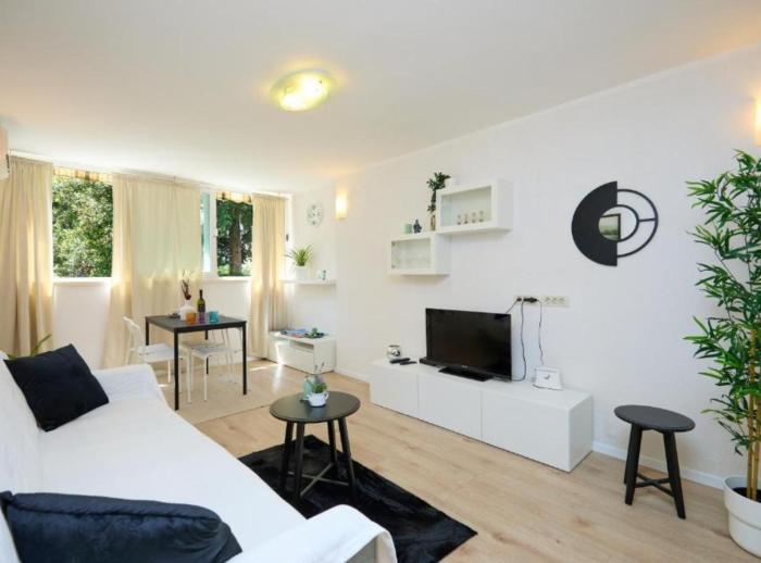 Apartment Promenada- 4pax with Parking