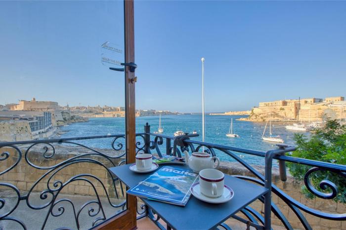 Charming City Stay close to Seafront