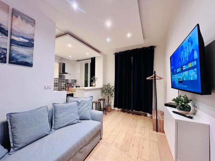 Old Town Discovery-Breakfast-Central-Self Check-in