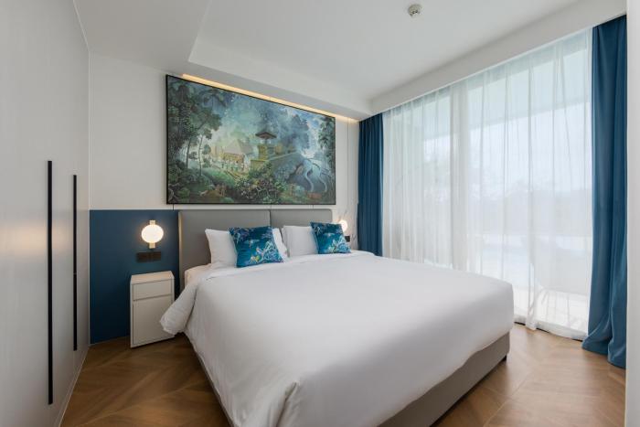 Tinos 1BR Suite at Kora Beach Resort by Tropiclook