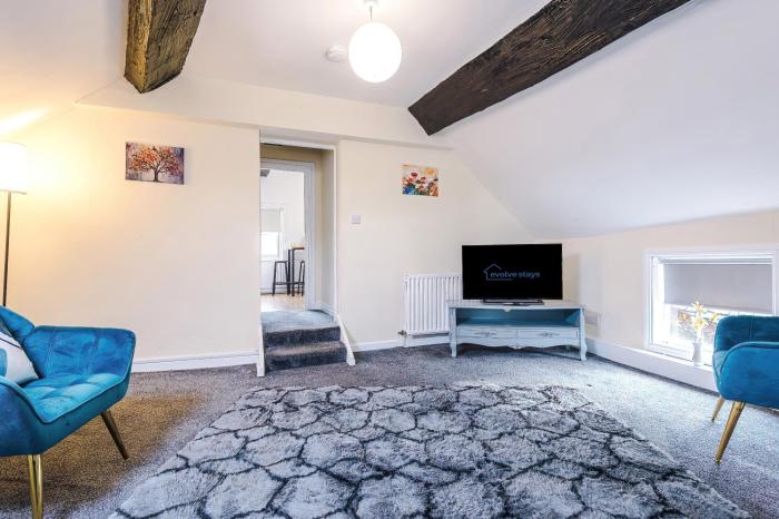 Charming Grade II Listed Apartment, Sleeps 4 in Shropshire