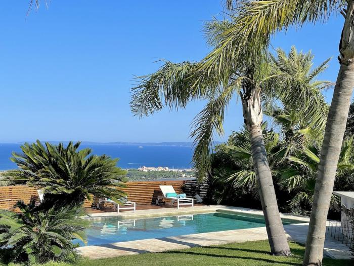 Mas des îles dOr - Vue mer unique, Piscine chauffée, Jacuzzi, Tennis