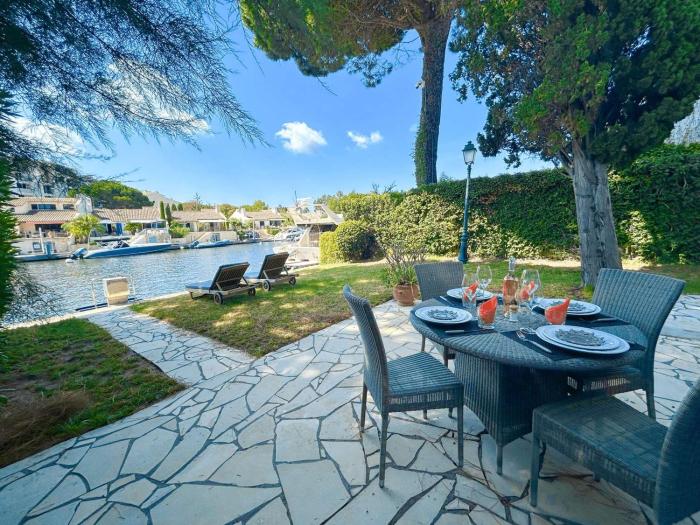 Maison Rénovée, Climatisée, Jardin, Amarrage Privé - FR-1-868-36