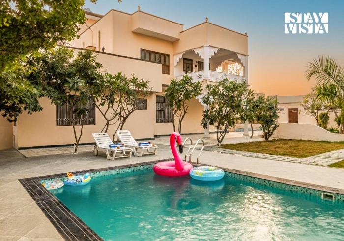 StayVistas Madhuram Villa - 4BHK with Plunge Pool & Private Pool