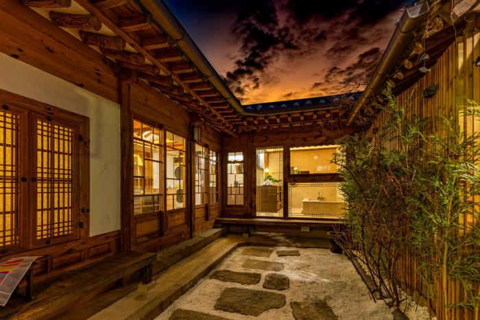 2026년 신축 독채 대형 자쿠지와 아늑한 정원 프라이빗 한옥 정우당