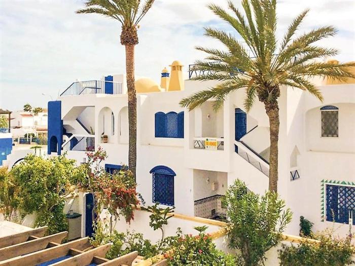 Holiday home in Roquetas de Mar by the sea