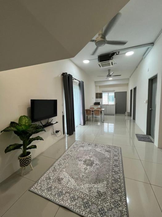 Nadira Musllim Homestay Puncak Alam - Close to UiTM
