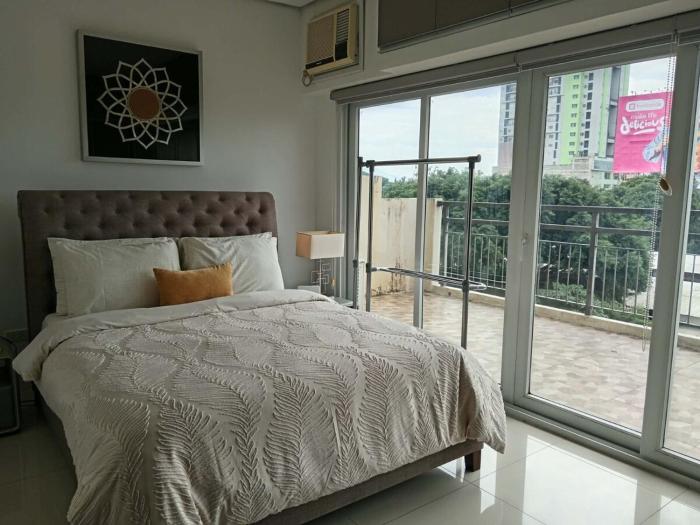 Sweet Escape 22 at O Residences