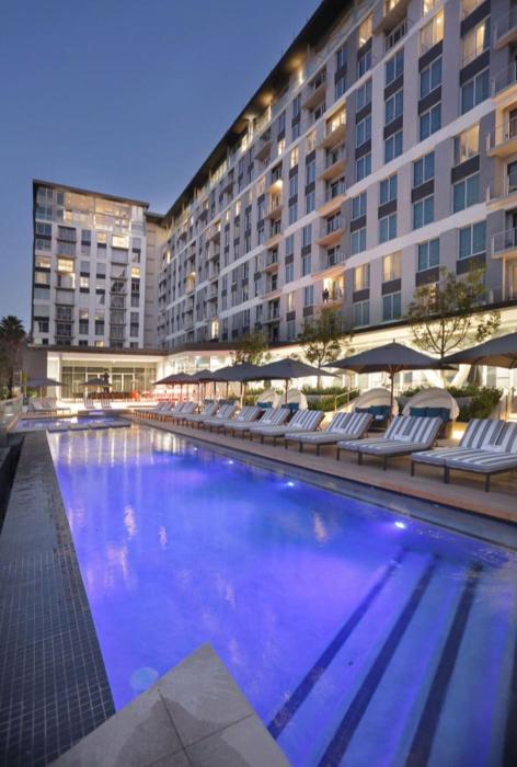 Sandton Central Modern Luxury Stays