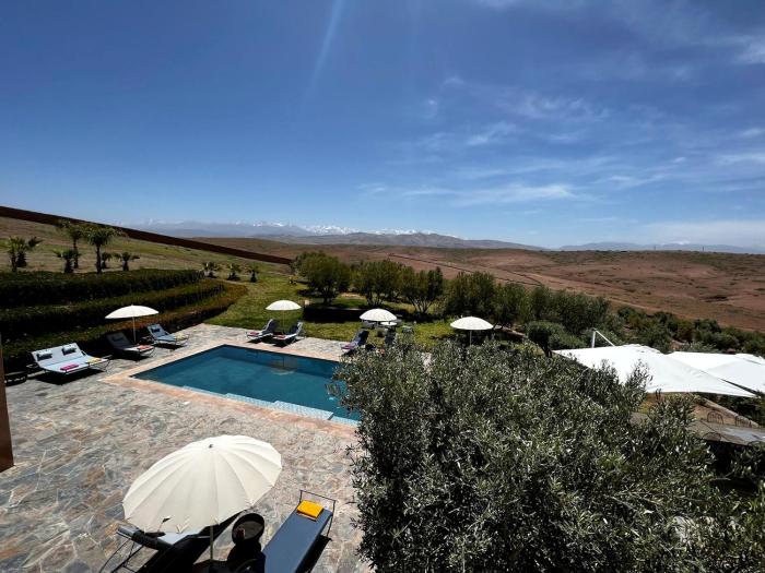 Villa contemporaine avec piscine chauffée & vue Atlas - 12 personnes