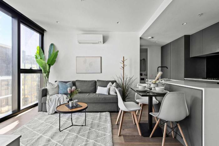 Stylish 2BR Close to Melbourne Central & QV