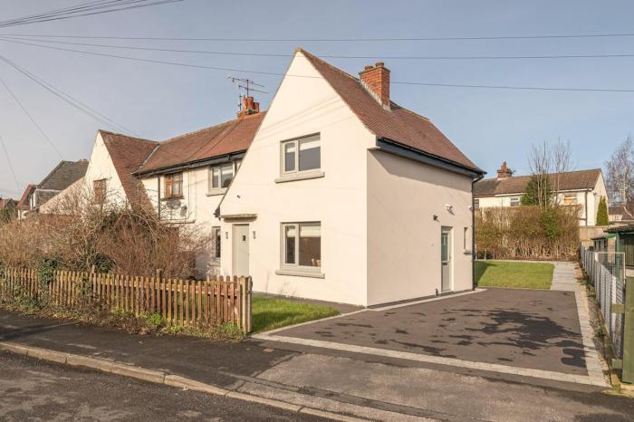 Chevin Forest Home with Cinema Style Room