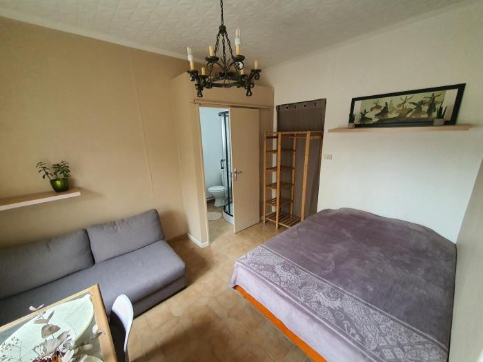 Chambre et SDB en maison de ville, Accès privé et Loggia