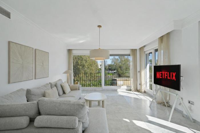 Banus Grand Luxury Apartment