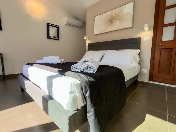 Vernazza Old Town Suites