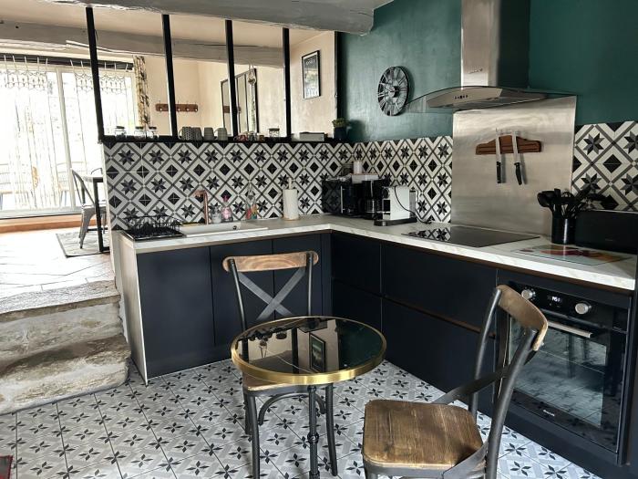 Maison en pierre de70 m2 au cœur d’un hameau