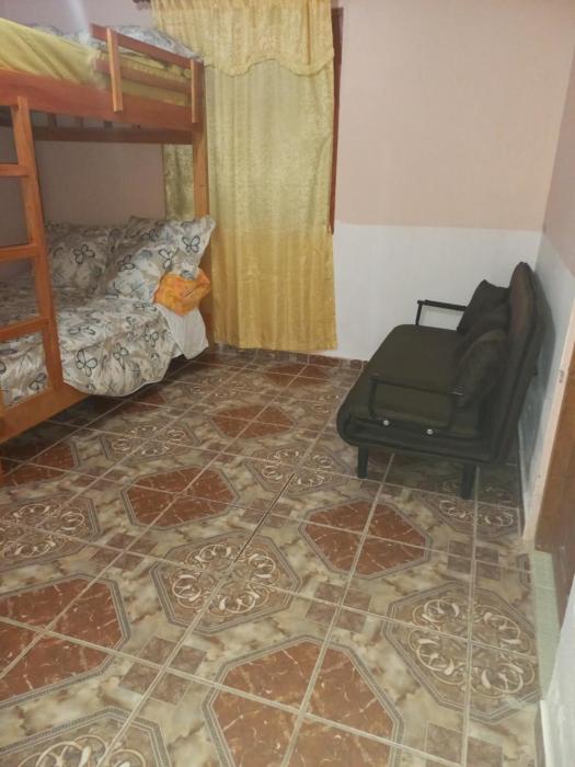 Awesome Hot Cold Water Spacious One Bedroom Studio