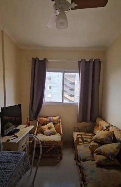 Apartamento familiar, com estacionamento próprio e piscina