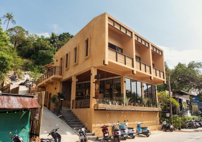 The Petra Boutique Studios