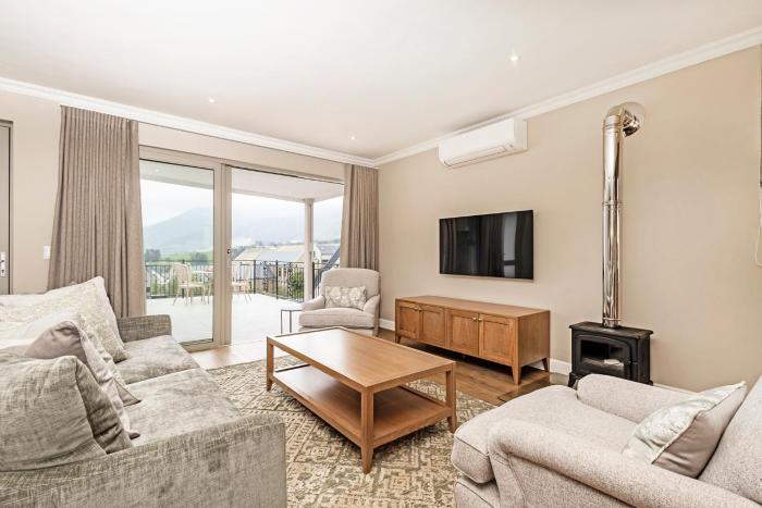 LErmitage Chateau and Villas at Villa 80