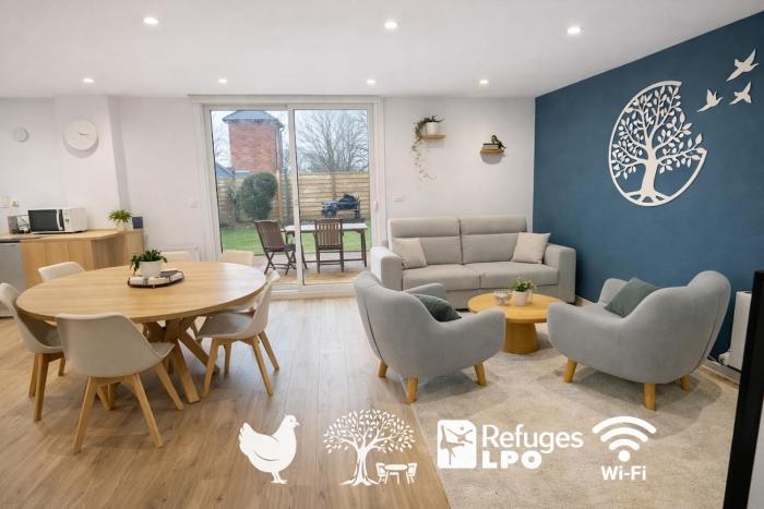 Colombier du Val - Maison cosy 3 chambres - Terrasse - Jardin clos - BBQ - Poules - Wifi fibre - Refuge LPO - 15 min Circuit 24 Heures du Mans - 30 min Zoo de La Fleche - Etape Velobuissonniere