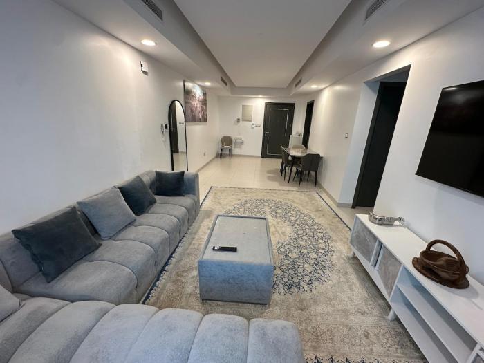 Pinnacle Row Panoramic 2BR Oasis