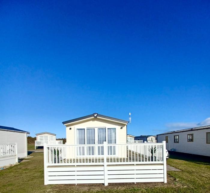 B17 SilverSands Escape