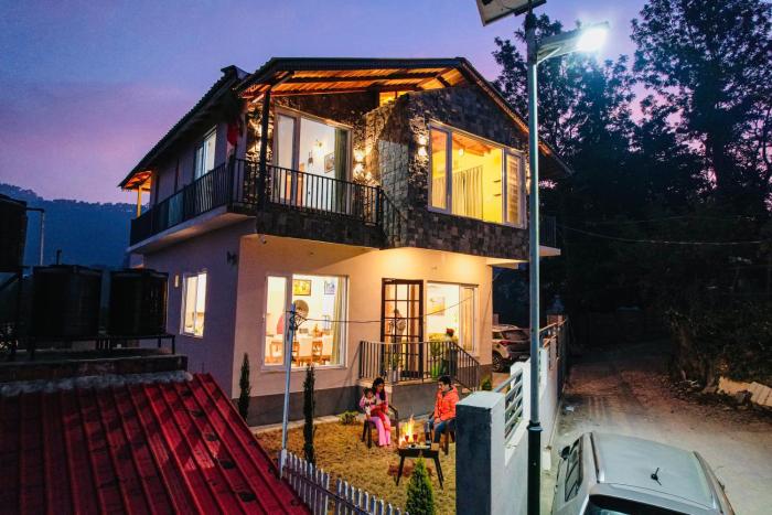 Kumaoni abode- A cozy mountain lakeview retreat