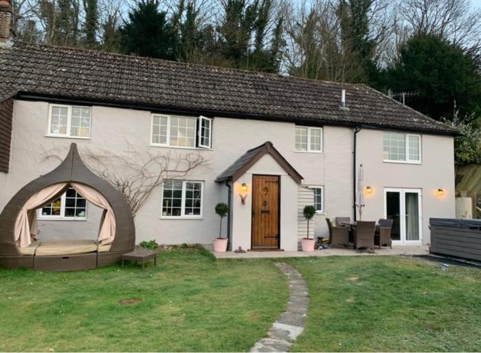 Rural Home with Hot Tub, Detached, Sleeps 12