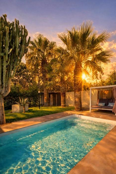 Shati Luxury - Private Heated Pool, Sea view Near beach