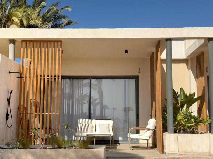 Pool front Mesca Cabana Minutes to Sandy Beach in Soma bay