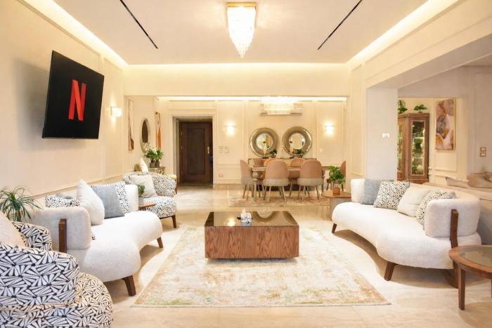 Luxury Nile View Apartment in Agouza Near Zamalek