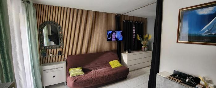 STUDIO de VACANCES FREJUS PLAGE