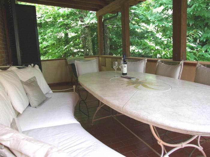 Huge Holiday Home in Marina di Castagneto Carducci near Sea