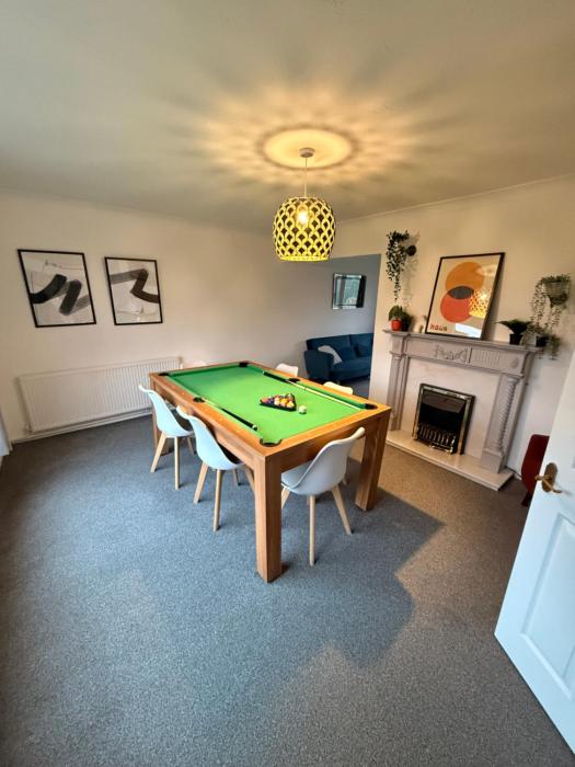Spacious House Parking Pool Table