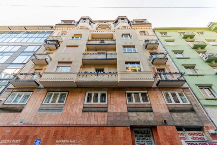 Alice 2 Apartment in Blaha Lujza square