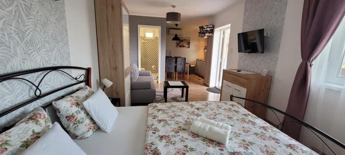 Bike & Cozy Studio Apartment