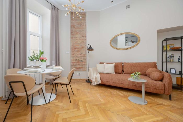 Unique Studio with Mezzanine for 4 Guests in an Ideal Location by Noclegi Renters