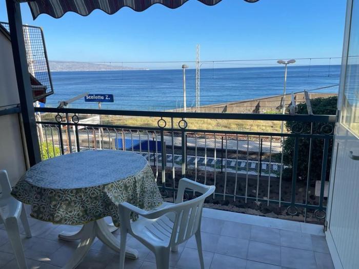 Appartamento vista mare Scaletta Zanclea