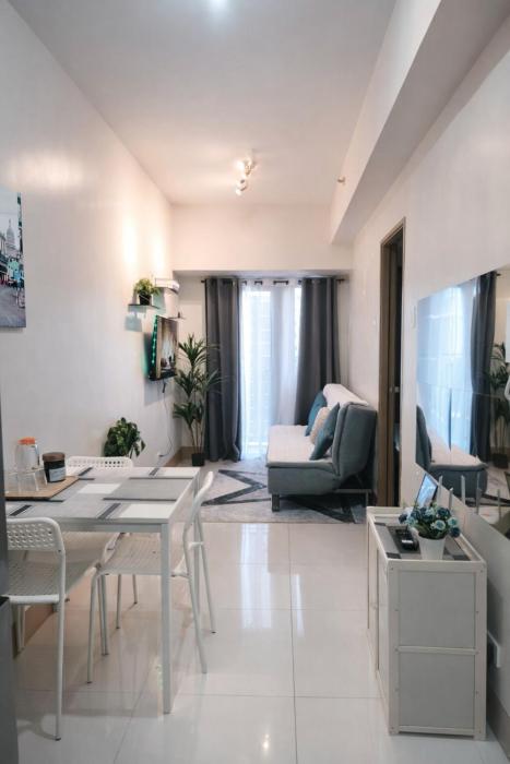 Cozy Unit at Shore 3 Residences Tower 4 near MOA