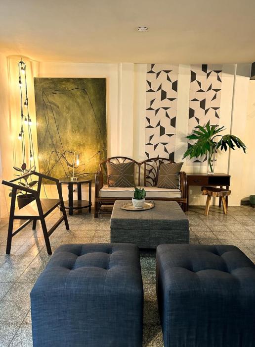 Casa Maruca- 2 bedrooms Home for 5 Guests - A charming getaway near downtown & financial hub area!