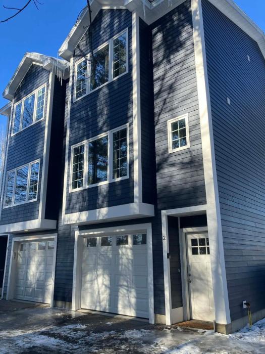 New Modern Townhouse by Bowdoin College & DT Unit 2